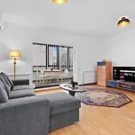 Apartment Park Plaza Arena Nationala *